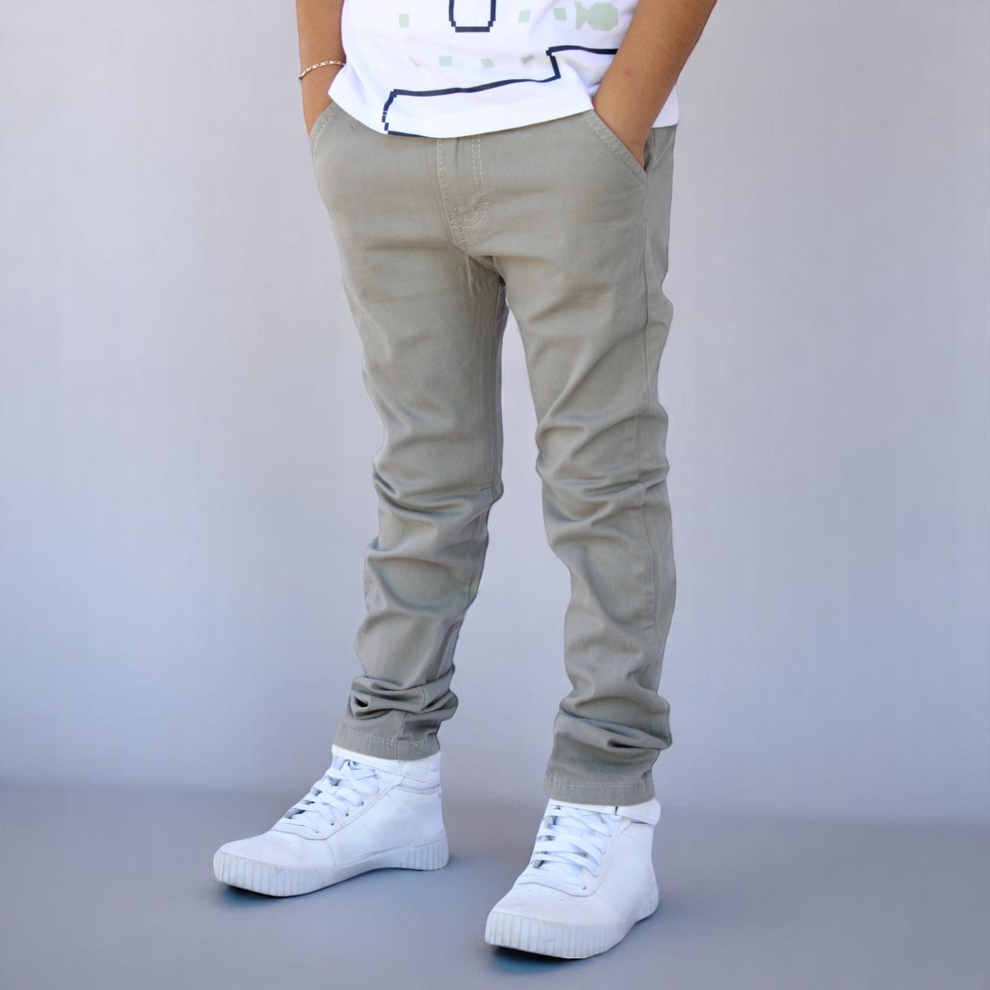 Pantalón Semiskinny de Gabardina Stretch Para Niño John Silver