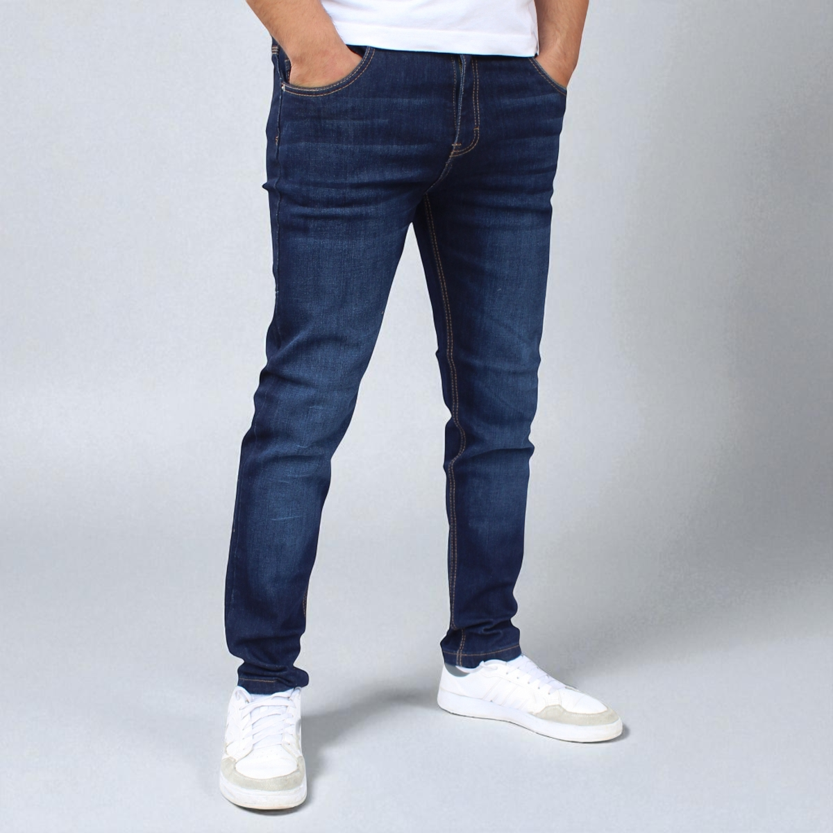 Pantalón Semiskinny de Mezclilla Stretch John Silver