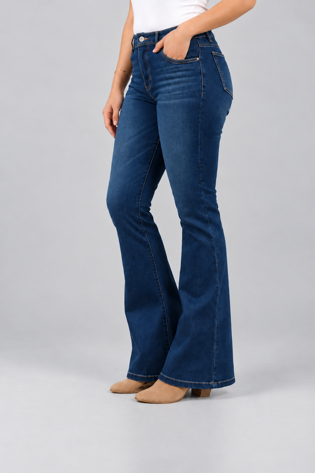 Pantalón Acampanado de Mezclilla Stretch Dama John Silver