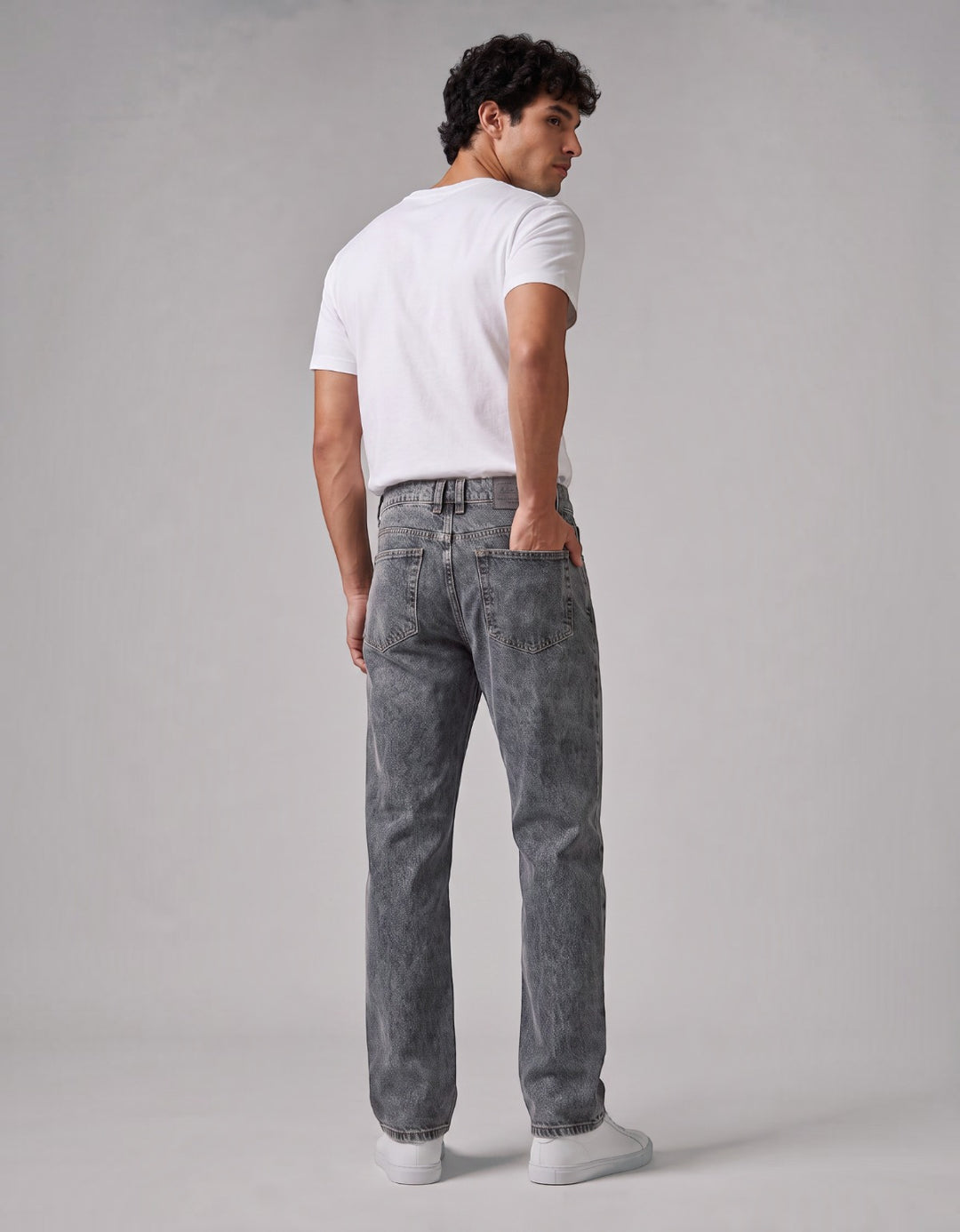 Pantalón Recto de Mezclilla Rígida John Silver Gris Froster Medio - vista trasera tres cuartos