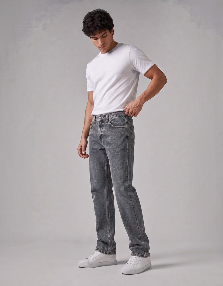 Pantalón Recto de Mezclilla Rígida John Silver Gris Froster Medio - vista tres cuartos